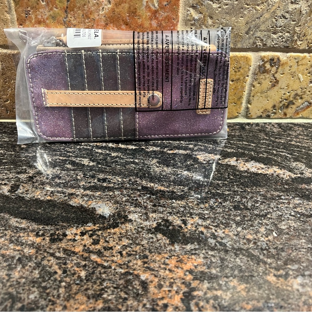 Consuela Lyndz Card Organizer. NWT